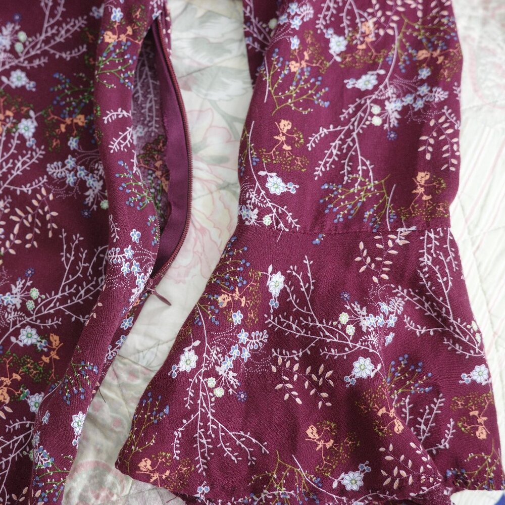 Blouse by Very J, Sz S, 100% Rayon - Picture 5 of 5